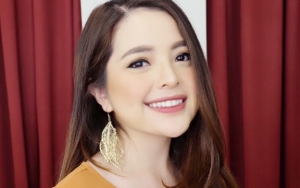 Pernikahan Semakin Dekat, Tasya Kamila Kunjungi Makam Sang Ayah