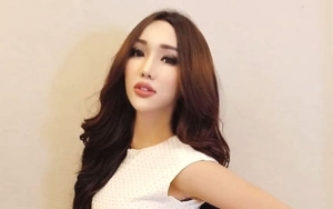 Lucinta Luna Pakai Lingerie Ala Model Victoria Secret Hingga Berbikini