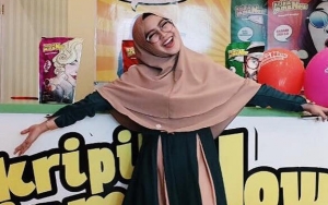 Sempat Emosi Fotonya Dipasang untuk Baliho Larangan 'In My Feelings Challenge', Ria Ricis Minta Maaf