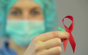 Minyak Kelapa Membantu Merawat Pasien AIDS dan Kanker