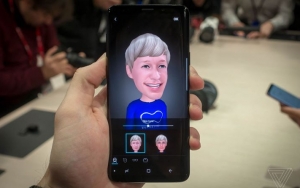 AR Emoji di Samsung Galaxy S9 dengan Bentuk Wajah Sendiri