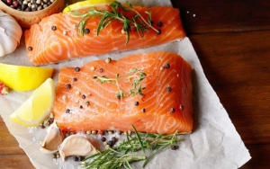 Kandungan dalam Salmon Berperan Penting Bagi Otak