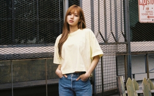 Tampil Cantik di Fan Meeting Jakarta, Lisa Dipuji Bak Boneka Hidup