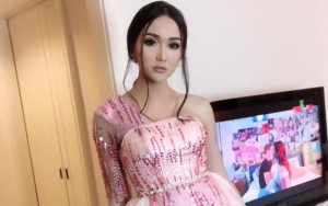 Lucinta Luna 'Disemprot' Fotografer, Netter Sebut Lagi-Lagi Gimmick