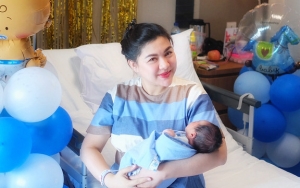 Dipingit 40 Hari, Begini Penampilan Vicky Shu Menikmati Status Ibu Baru
