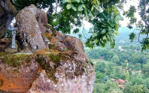 Bukit Geger dengan Pemandangan yang Menakjubkan