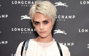 Putus dari Paris Jackson, Model Cantik Cara Delevigne Cium Wanita Lain