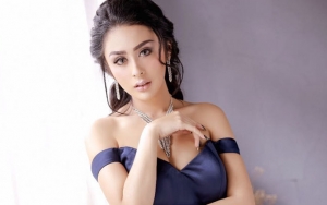 Pamer Foto Cantik, Selvi Kitty Dipuji Mirip Katy Perry Versi Sunda