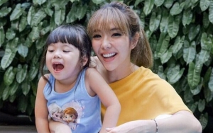 Dijamin Bikin Ngakak, Lucunya Gempita Putri Gisel Saat Ikut Lomba Makan Kerupuk