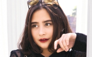 Modelnya Sederhana, Baju Prilly Latuconsina Ini Ternyata Harganya Tak Sembarangan