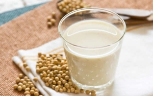 6 Manfaat Susu Kedelai untuk Ibu Hamil dan Janin