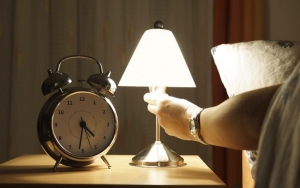 Tidur dalam Ruangan Gelap