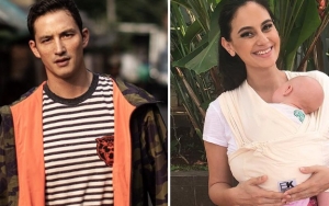 Dikunjungi Mike Lewis, Bayi Marissa Nasution Tunjukkan Ekspresi Genit
