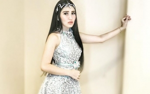 Pamer Foto Cantik, Ayu Ting Ting Malah Disindir Mirip Lucinta Luna
