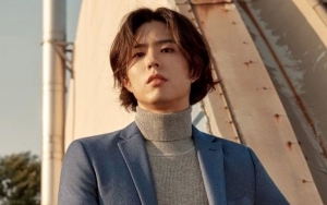 Makin Ganteng, Park Bo Gum Tampil Dewasa Dengan Rambut Gondrong