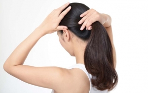 Jangan Mengikat Rambut Saat Basah