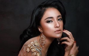 Pamer Foto Mesra, Marshanda Ogah Bahas Pacar Baru