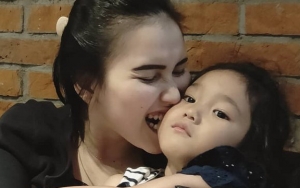 Tampil Modis, Gaya Busana Bilqis Putri Ayu Ting Ting Dikritik