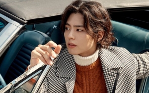 Nonton Konser BTS, Park Bo Gum Bingung 'Army Bomb' Miliknya Tak Bisa Ganti Warna