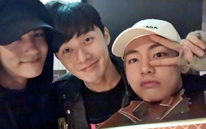 Park Seo Joon dan Park Hyungsik Ikutan Heboh di Konser BTS, Fans Terharu