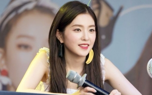 Cuek Cuma Pakai Kaus dan Rambut Digelung, Irene Tuai Komentar Seperti Ini