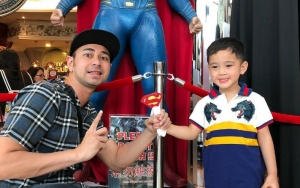 Raffi Ahmad Temani Rafathar Potong Rambut, Netter Sebut Wajah Makin Mirip