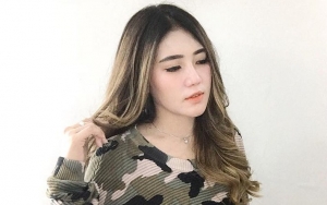 Tak Kalah Cantik dari Sang Kakak, Adik Via Vallen Lulus Sidang Skripsi