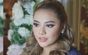 Cantik Pakai Dress Warna Hijau Neon, Aurel Hermansyah Kembali Dicibir Mirip Tante-Tante