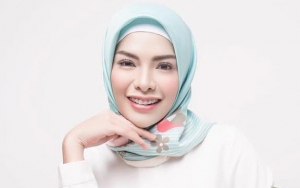 Nikita Mirzani Unggah Foto Jokowi-Prabowo Pelukan, Netter Ikut Bersyukur
