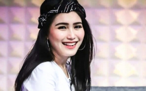 Foto Asli Fotografer vs Unggahan Ayu Ting Ting Beda Banget, Haters Beri Sindiran Pedas