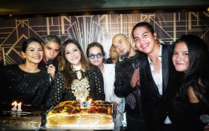 Maia Disebut Bocorkan Status Nikah di Foto Ultah Al, Dhani Curi-Curi Pandang 'Terpesona' Eks Istri?