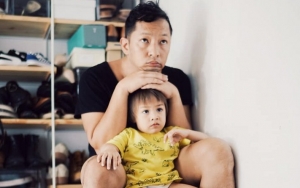 Dinilai Aneh, Foto Bermain Anak Ringgo Agus Buat Warganet Salah Fokus