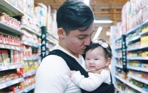 Rambut Bayi Franda Jadi Sorotan, Samuel Zylgwyn Tersenyum Karena Hal Ini