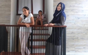 Anak Kembali Panen Komentar Jahat, Okie Agustina Diminta Lapor Polisi 