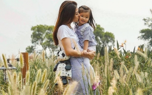 Tanpa Diarahkan, Gaya Kece Putri Sarwendah-Ruben Onsu di Pemotretan Bikin Takjub