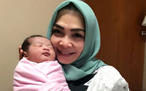 Rieta Amalia Kembali Unggah Video Putri Marsha Tengker, Sang Bayi Banjir Pujian