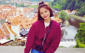 Yoona Pamer Foto-Foto di Antibes, Fans Salfok Pose Hyoyeon