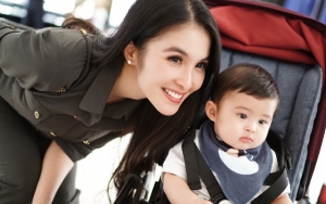 Baru Berusia 8 Bulan, Gemasnya Putra Sandra Dewi Sudah Syuting Iklan