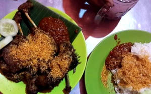 Bebek Goreng Tugu Pahlawan