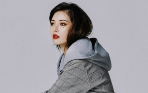 Tetap Cuek dan Pamer Streaming Lagu Baru Pentagon, HyunA Dikatai Bodoh