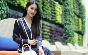 Ucapkan Selamat Tahun Baru Islam, Penampilan Sandra Dewi Gegerkan Warganet