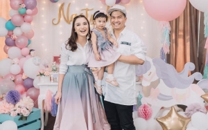Chelsea Olivia-Gleen Alinskie Rayakan Ultah Anak, Ekspresi Nastusha Berdoa Disorot