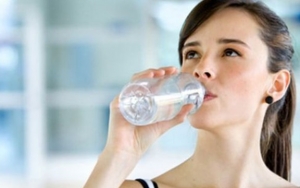 Memperbanyak Minum Air Putih
