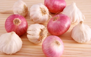 Gunakan Bawang Putih dan Bawang Merah untuk Mengatasi Bisul