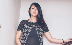 Maternity Shoot ala Pohon Natal Sharena Tuai Pujian, Begini Perjuangan Beratnya