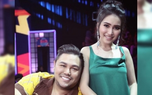 Ayu Ting Ting Pakai Daster, Ivan Gunawan 'Lempar' Kalimat Gombalan