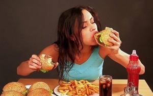Hindari Makan Karena Alasan Emosisonal