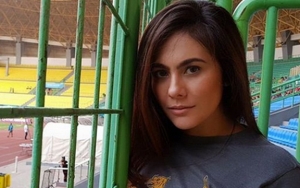 Pamer Foto Pakai Baju Hitam, Bodi 'Gitar Spanyol' Wulan Guritno Bikin Netter Salfok