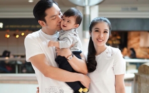 Jadi 'Obat Nyamuk', Sandra Dewi Baper Merasa Seperti 'Orang Ketiga' Saat Bersama Suami dan Anak