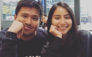 Berniat Sebar Undangan, Joshua Suherman Akan Segera Menikah?